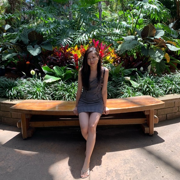 Meet your Posher, Linh - Picture 1 of 1